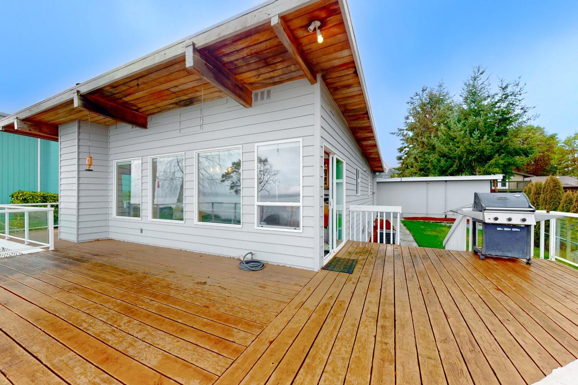 Camano Waterfront Delight Villa Exterior photo